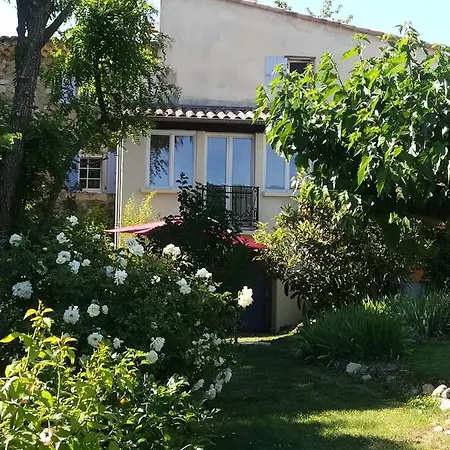 Les Genets De La Valdaine Bed & Breakfast *